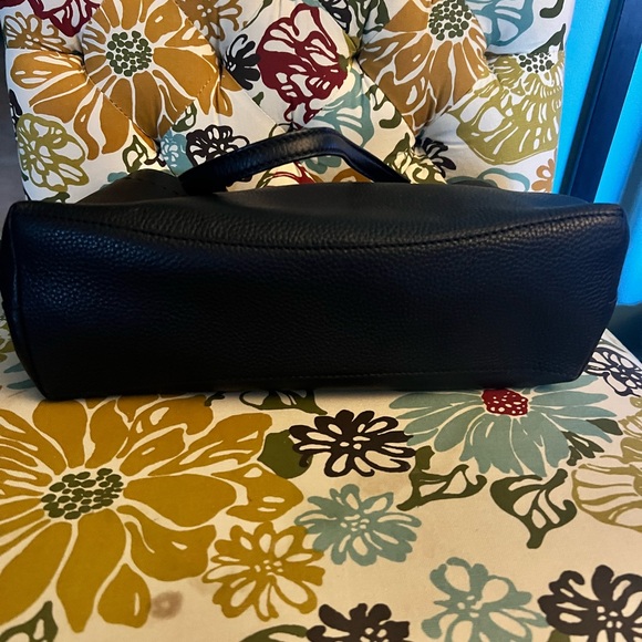 Tory Burch black leather top handle handbag, EUC - Picture 4 of 8